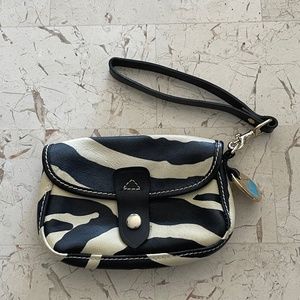 💗 Dooney & Bourke Leather Wristlet NWOT DB Duck Charm 💗